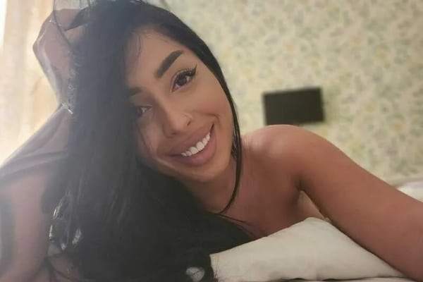 Hottie camgirl Arriss
