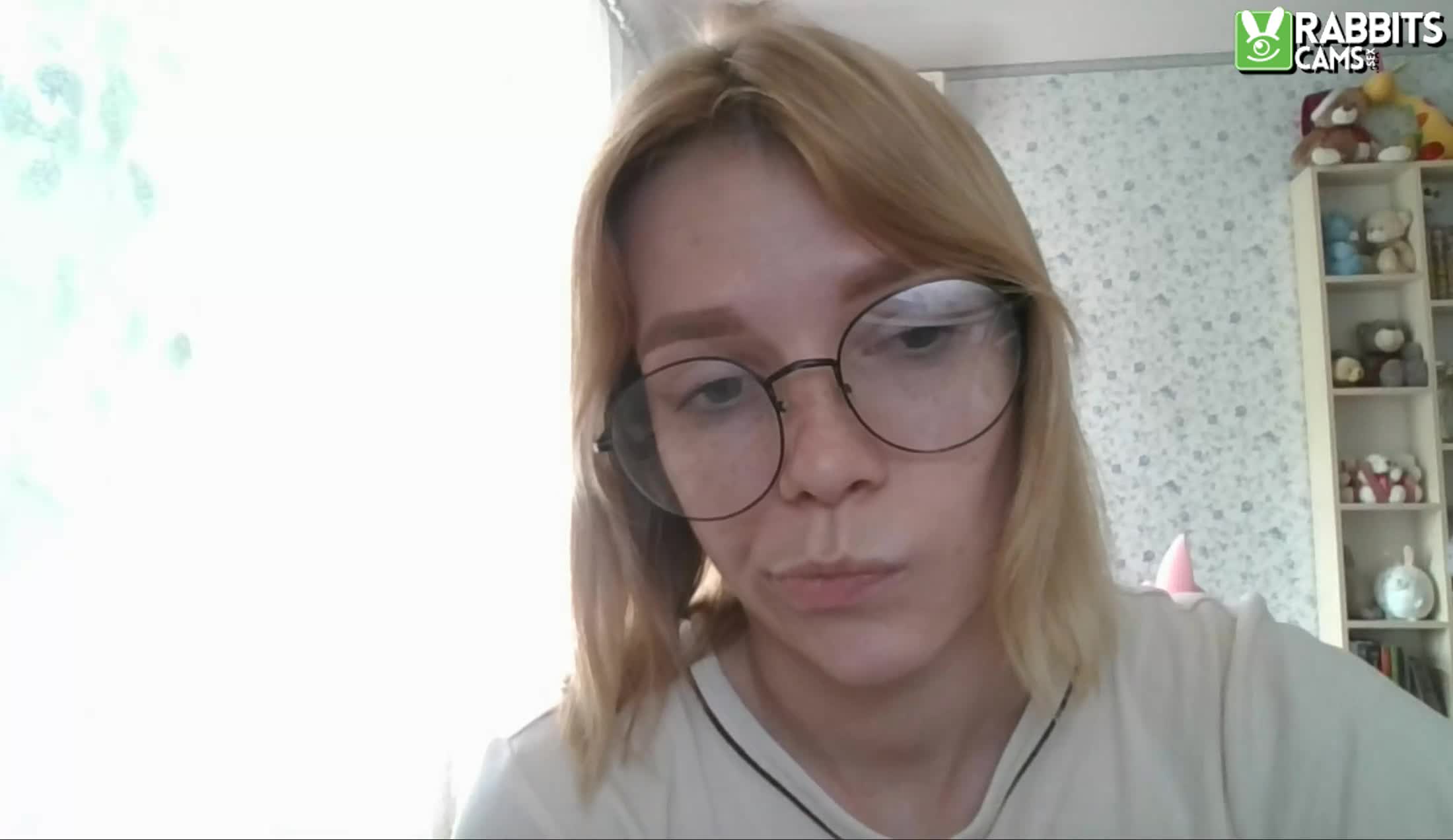 Artiest GreenEyedPassionFruit Video 1