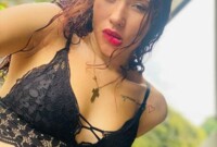Performer ScarlettBigLips Photo 12