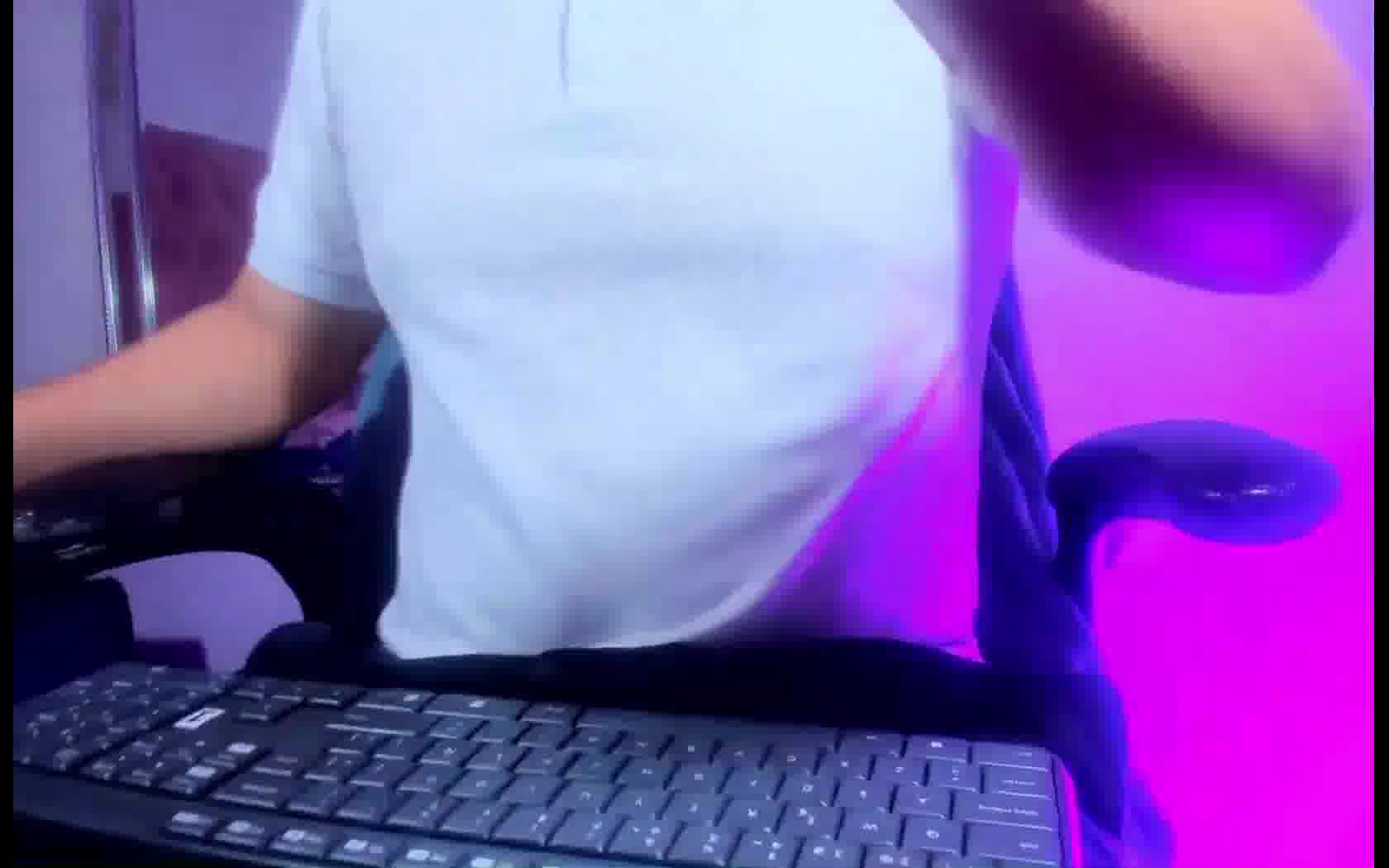 Intérprete IssaAndNeronn Video 1