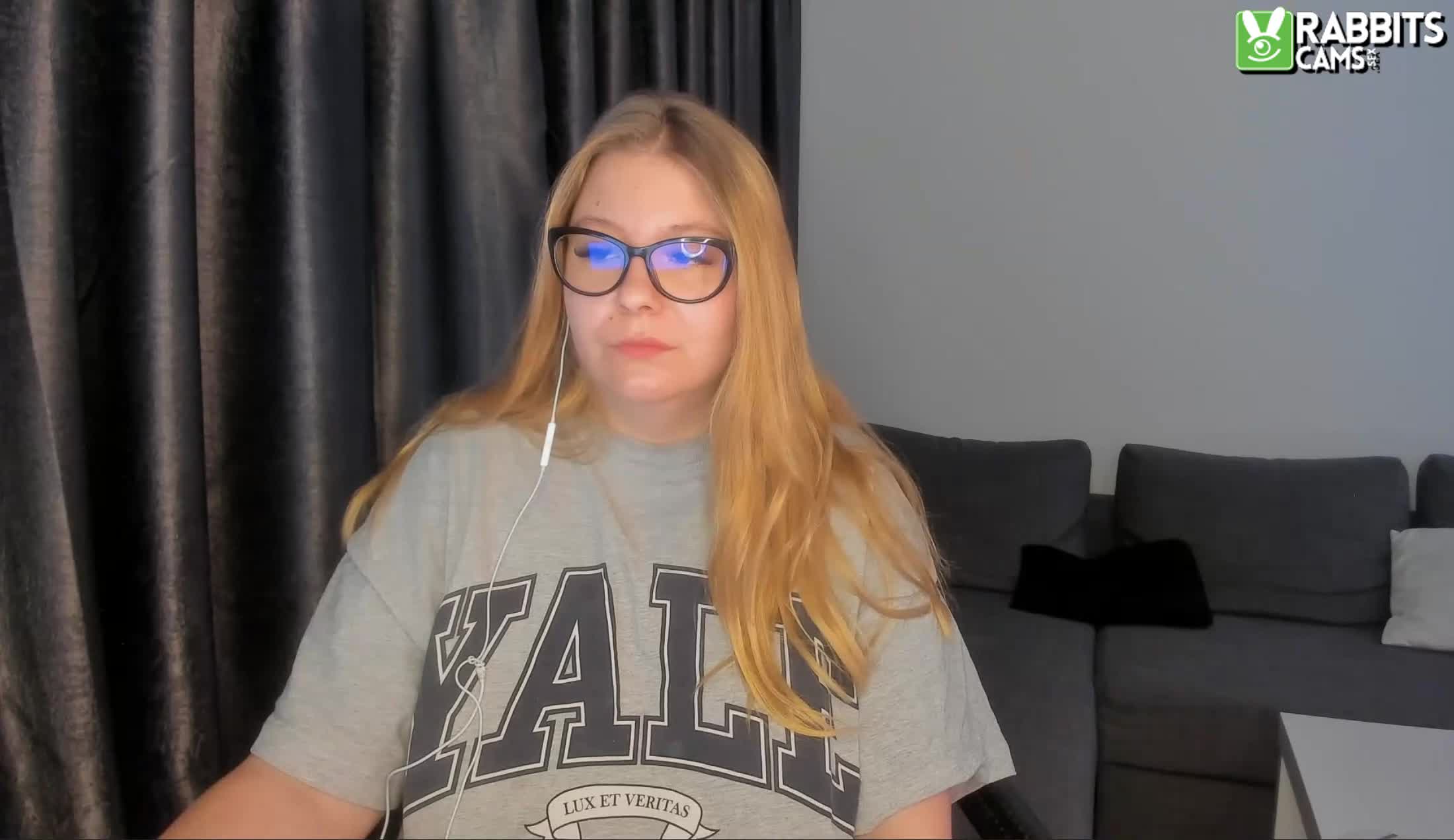 Artiest GirlNextDoorLX Video 1