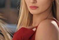 Darsteller CarineTop Foto 4