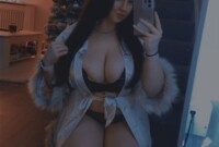 Artista Curvy_UK_Lottie Foto 8