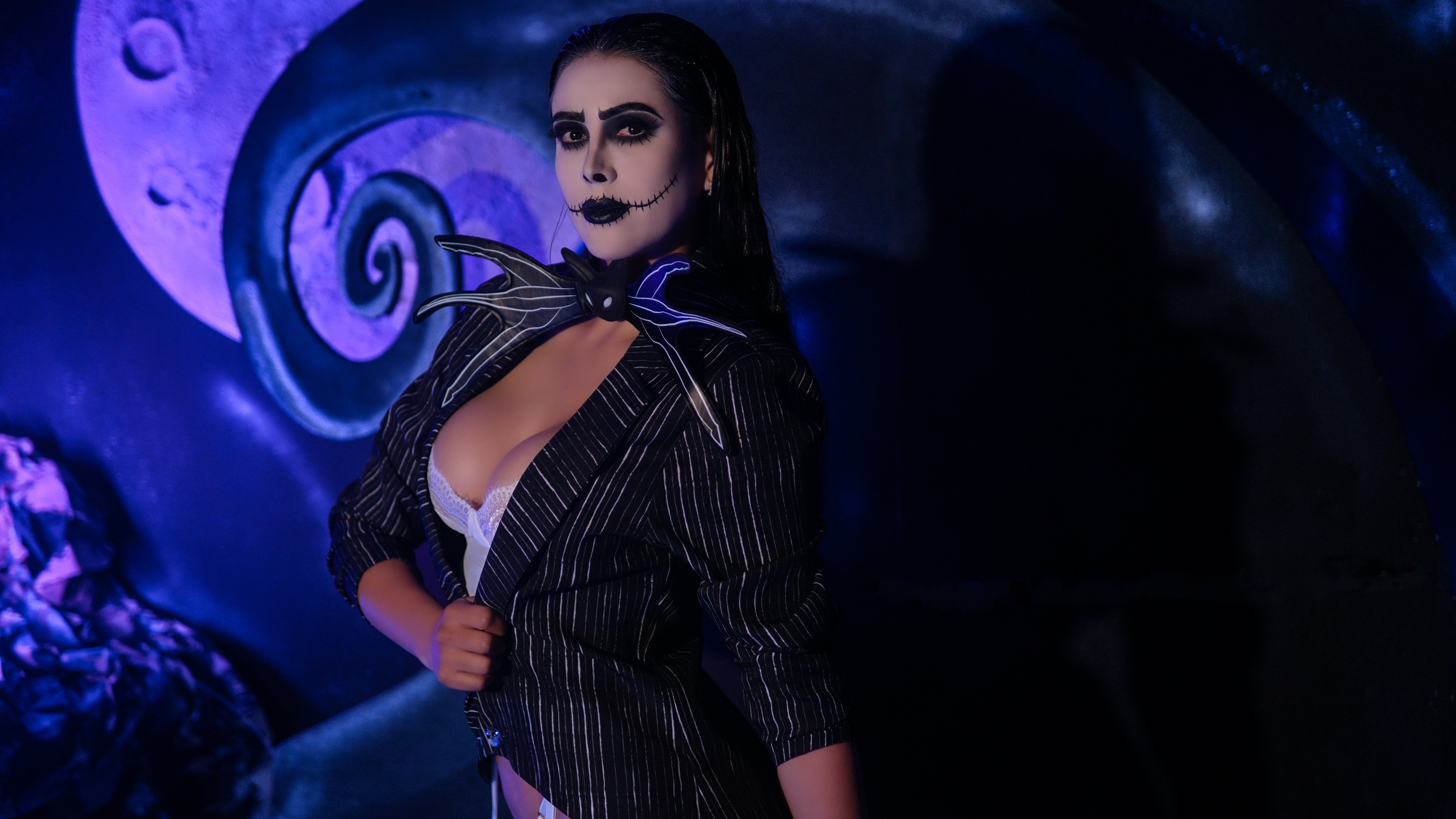 Performer LisWalton Photo 4