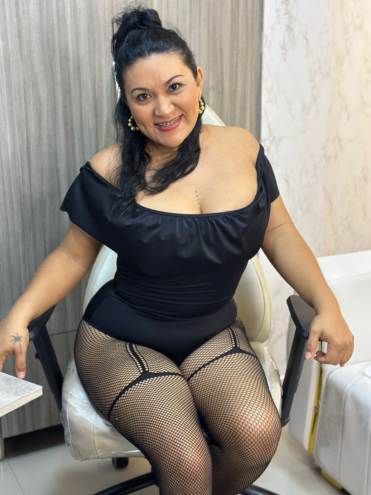 Interprete Madam_Hott Foto 1
