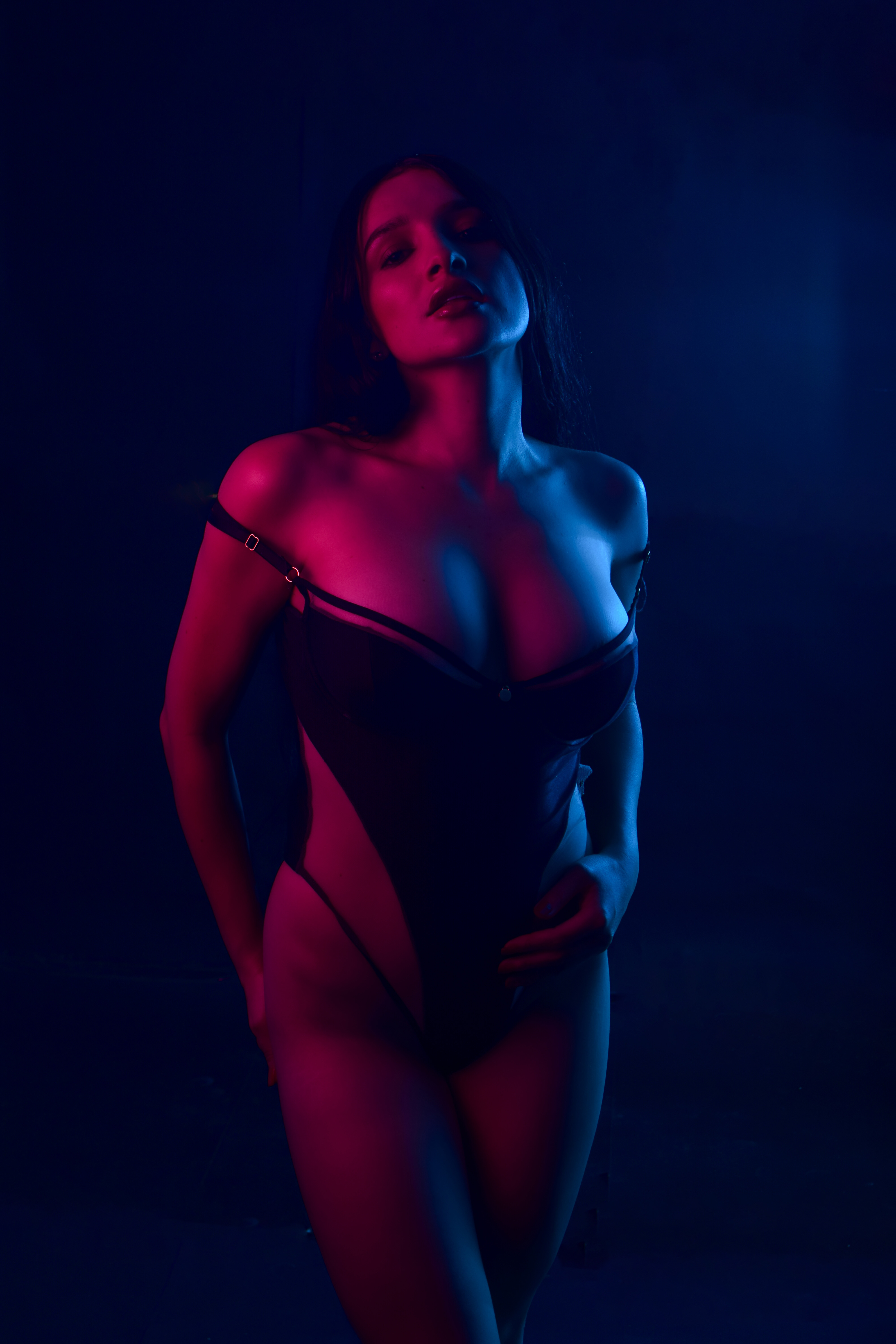 Intérprete VioletHole Foto 4