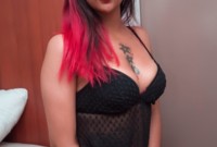 Performer RoseWest Photo 12