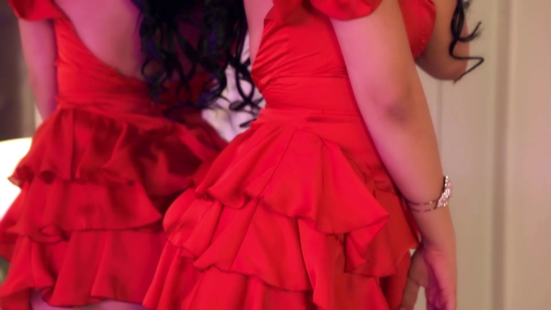 Performer ClaraMason Video 1