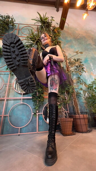 Performer AlishaCurly Photo4