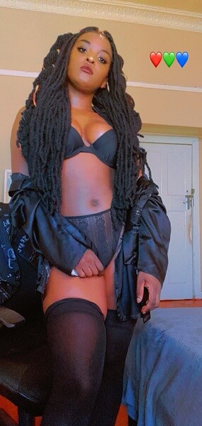 Performer BlackMelaninGoddessx Photo3