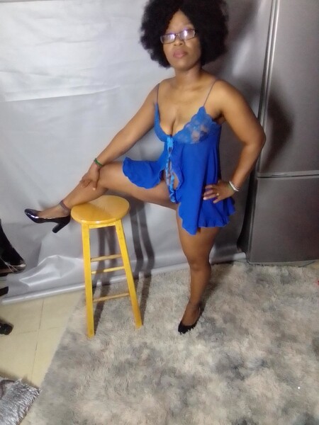 Performer curvycious Photo2