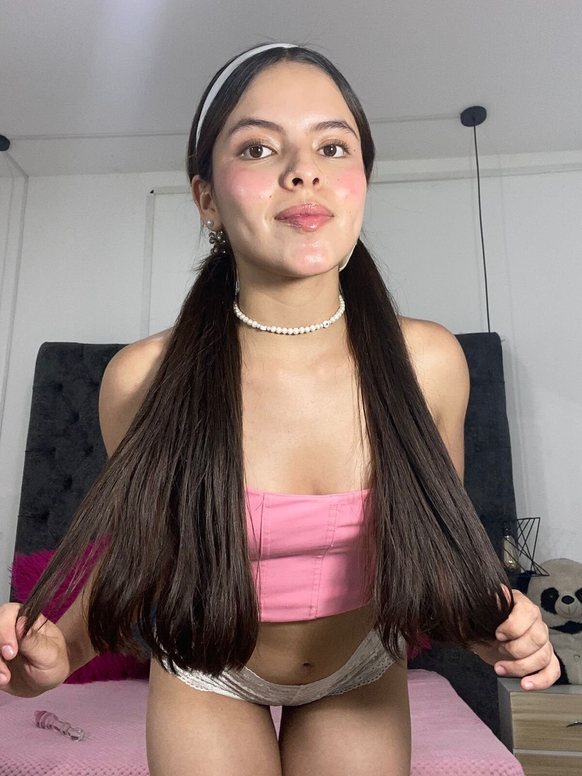 Performer sarahlanne Photo 1