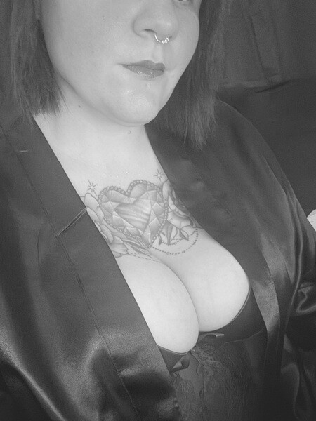 Utøver Voluptuous_Violet Bilde1