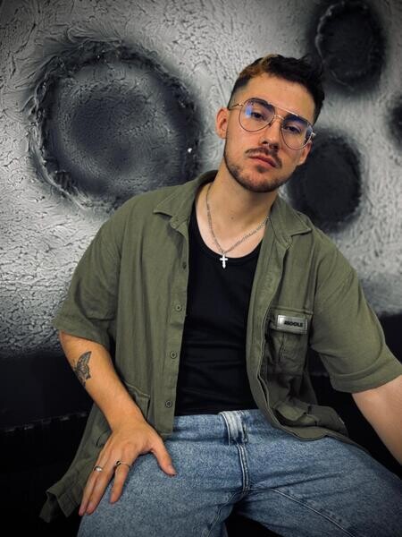 Performer BrunoWalkerr Photo 1