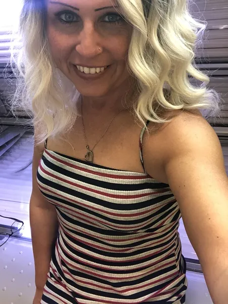 Live Cam & Sex Chat with OliviaMichelle on Rabbits Cams