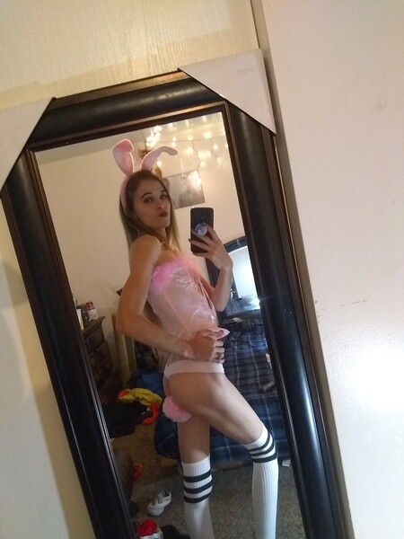 Performer Lilwhite_bunnyrabbit Photo1