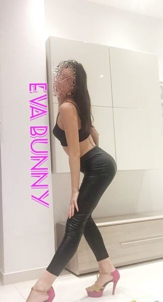 Performer EvaBunny Photo4