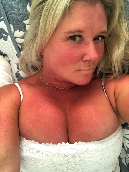 Performer Busty_Mature_Beth Photo3