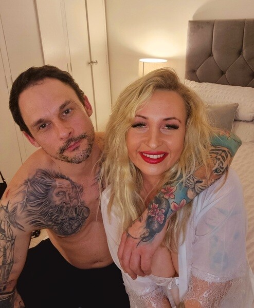 Artist HOT_BRITISH_COUPLE Foto1