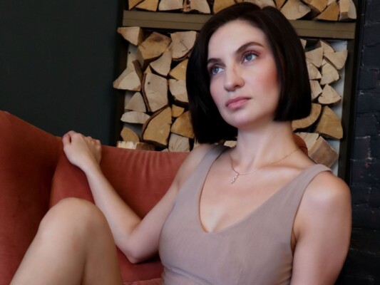 Foto de perfil de modelo de webcam de Beverly_Frank 
