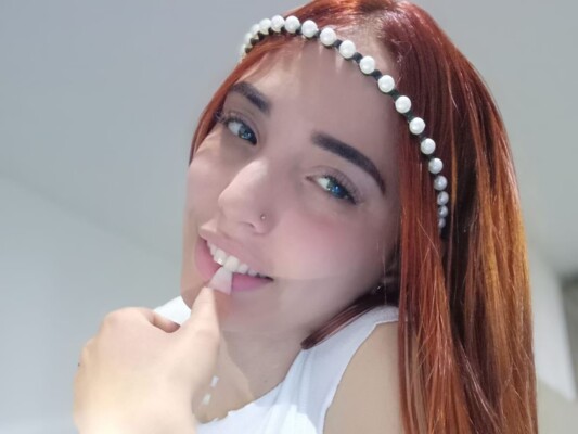 Foto de perfil de modelo de webcam de ChiaraHyuga 