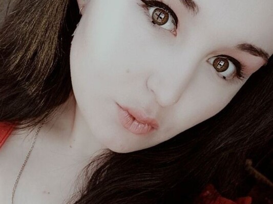 Image de profil du modèle de webcam Cuzaannna_Ctill