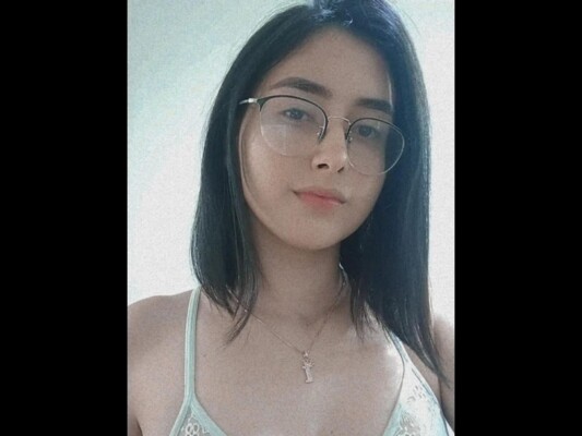 Luisa_Suarez18 profilbild på webbkameramodell 