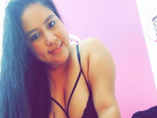 Tania_Martinez profilbild på webbkameramodell 