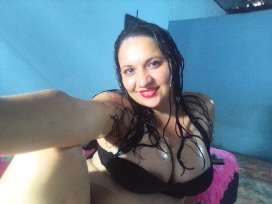 SandySexSquirt cam model profile picture 