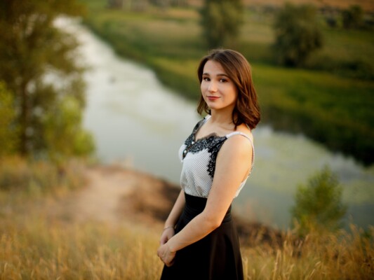 MilaAlwer cam model profile picture 