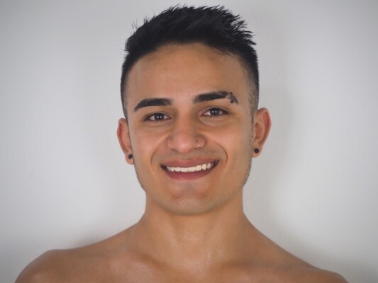Image de profil du modèle de webcam AlejandroGomez