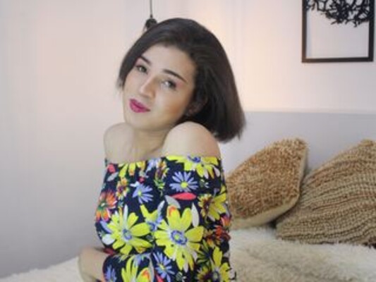 AlexandraHiltonn immagine del profilo del modello di cam