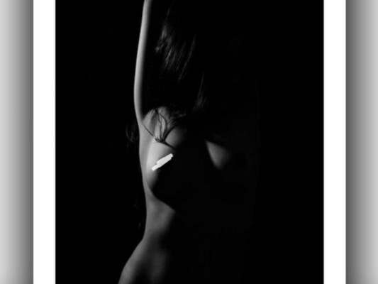 Image de profil du modèle de webcam AntonellaGutierrez
