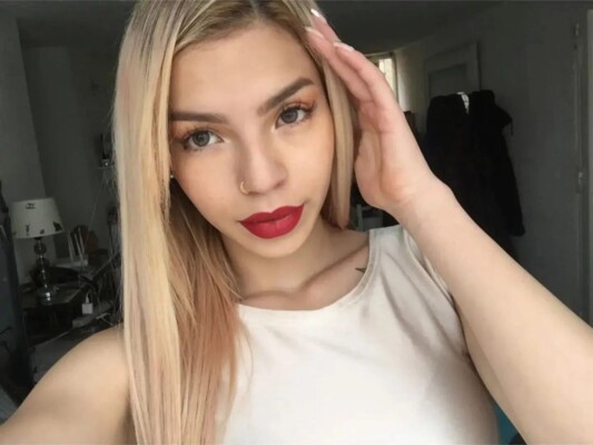 AnyaTaylor24 cam model profile picture 