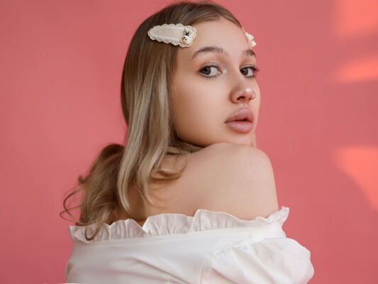 DaisyFairy profilbild på webbkameramodell 