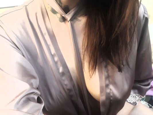 Foto de perfil de modelo de webcam de KiraSquirt 