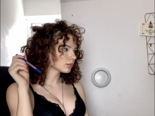 Image de profil du modèle de webcam MathildeLepaire
