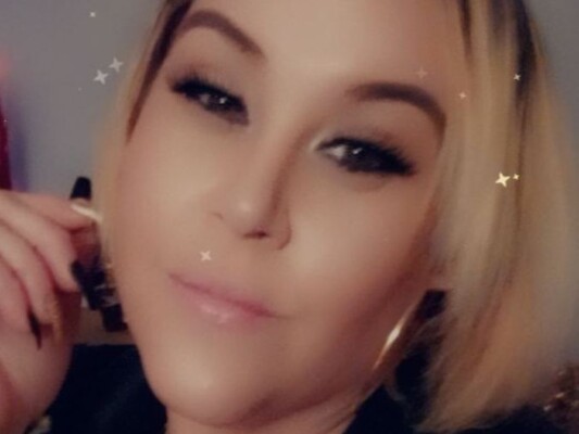 KellyWest83 profilbild på webbkameramodell 