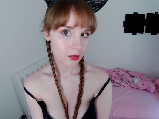 Foto de perfil de modelo de webcam de StrawberrySeva 
