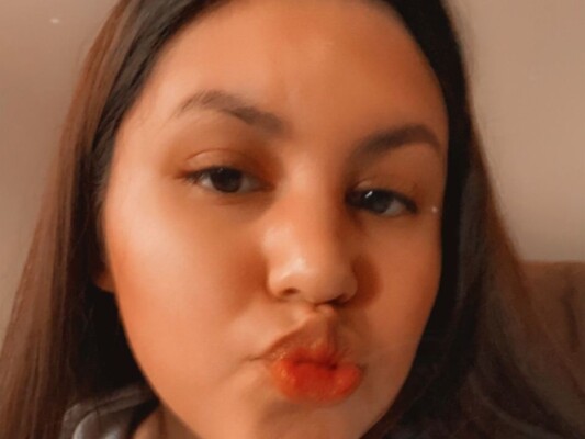 Foto de perfil de modelo de webcam de YummyGirl124 