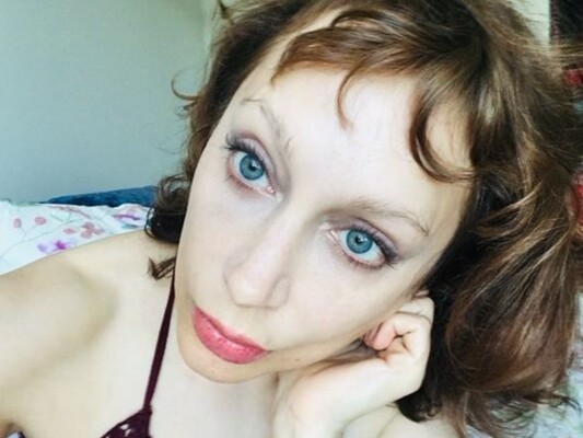 Foto de perfil de modelo de webcam de SweetLuluAnn 