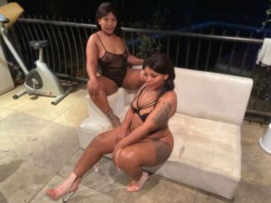 DoubleEbonygoddesss