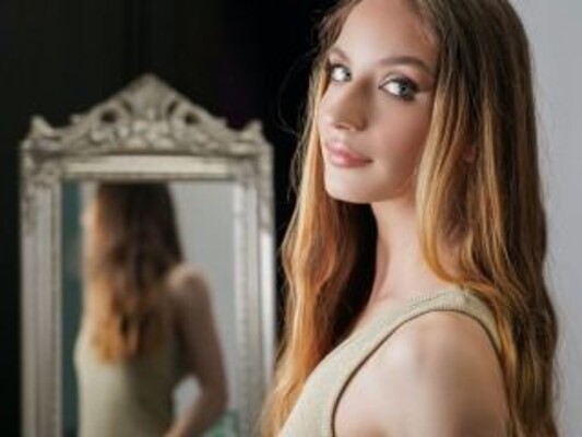 Foto de perfil de modelo de webcam de ALLAIYNA 