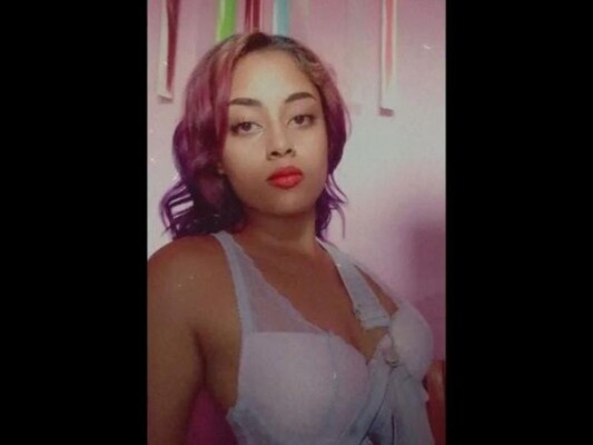 IndiSaVage cam model profile picture 