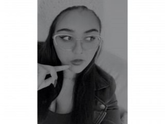Sarahlovegood18 profilbild på webbkameramodell 