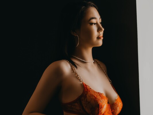 Imagen de perfil de modelo de cámara web de LiuYifei