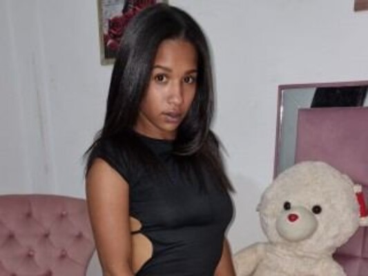 chicasirbo cam model profile picture 