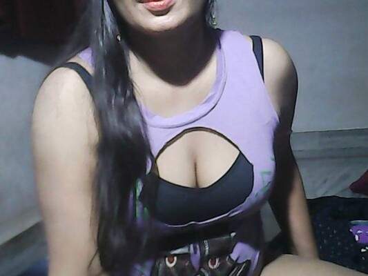 IndianSwatii cam model profile picture 