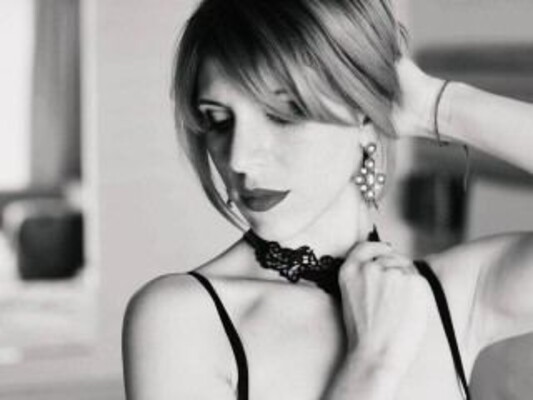 Foto de perfil de modelo de webcam de YuliiaJoi 