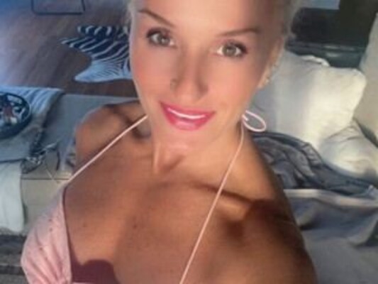 Foto de perfil de modelo de webcam de SexySerbian 